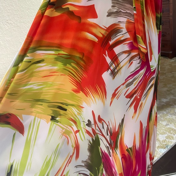 Dress - Picture 3 of 7